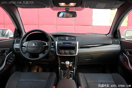 2014款 众泰Z300 1.5L 手动精英型