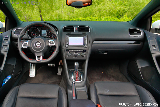 2013款 大众Golf GTI 2.0TSI 运动型敞篷轿车