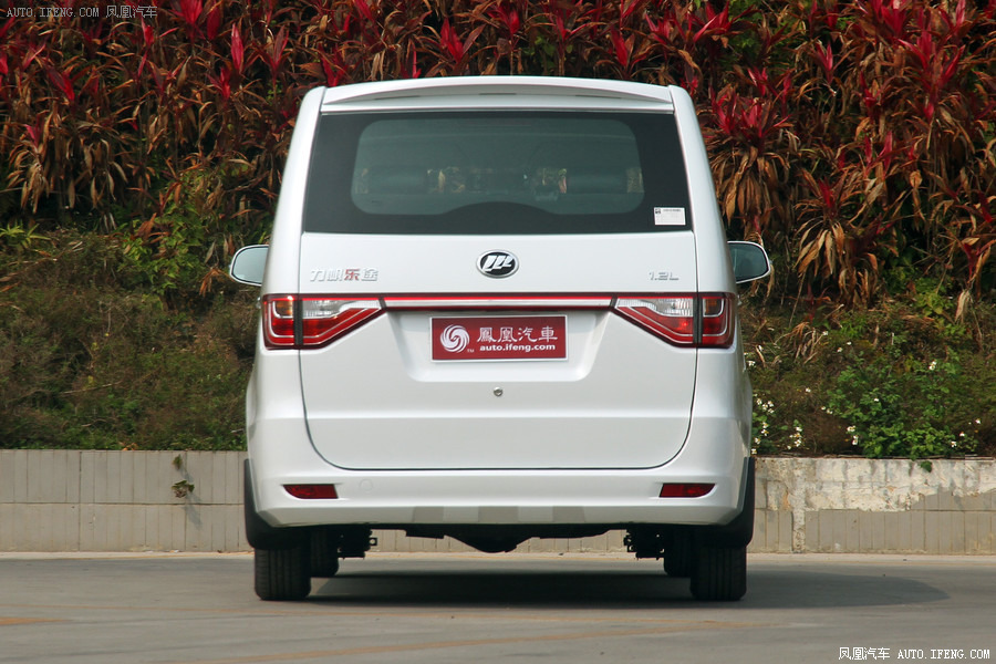 力帆汽车 - 乐途