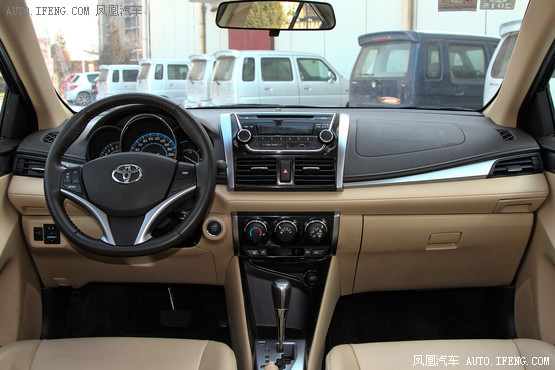 2014款 丰田威驰 1.5L 自动智尊版