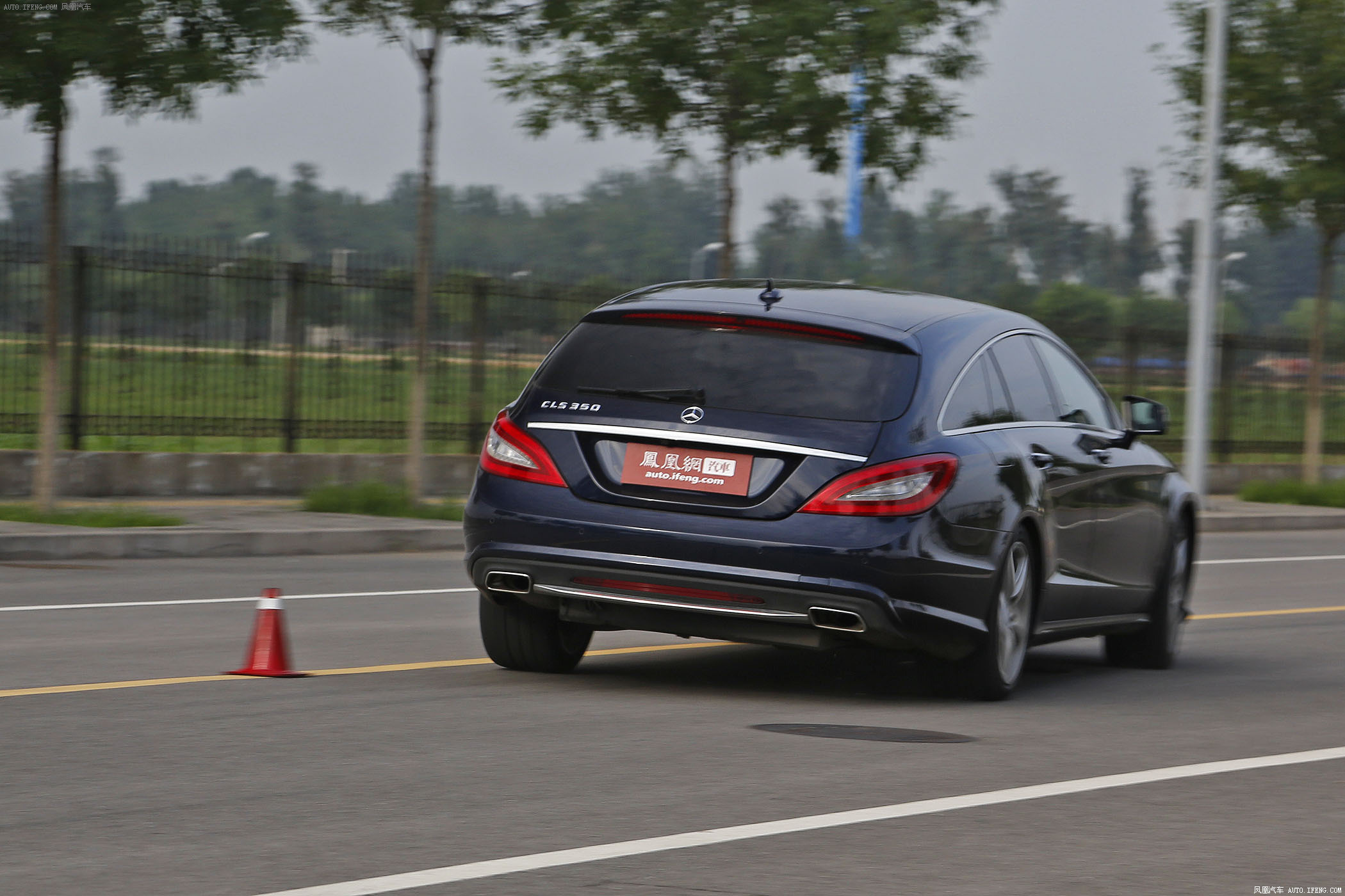 2013款 奔驰cls350 猎装豪华型 高清实拍 凤凰汽车 高清图片