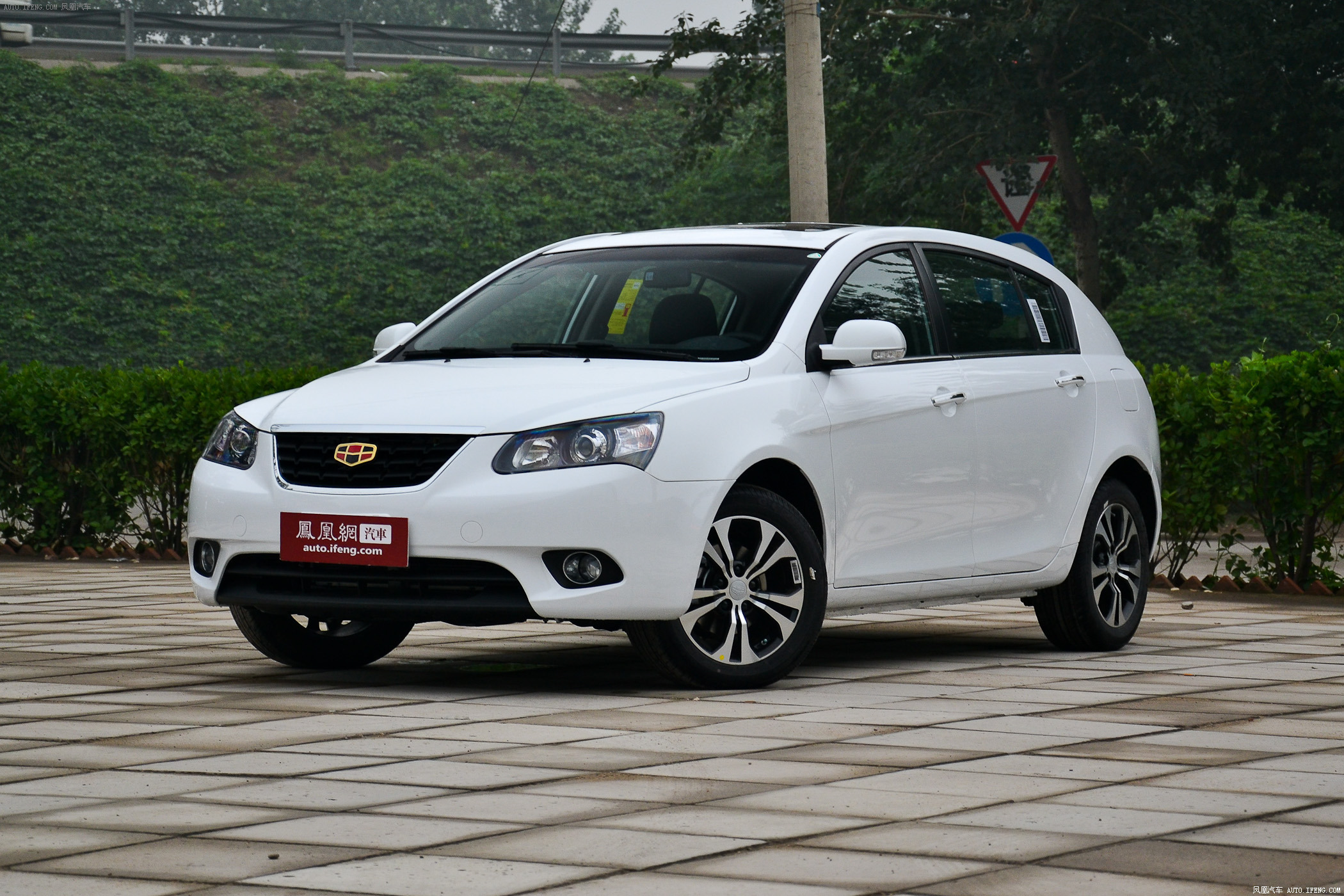 5l 尊贵型图片 吉利帝豪_汽车图库_凤凰汽车_1775418