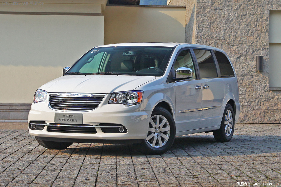 克莱斯勒大捷龙进口厢式旅行车mpv