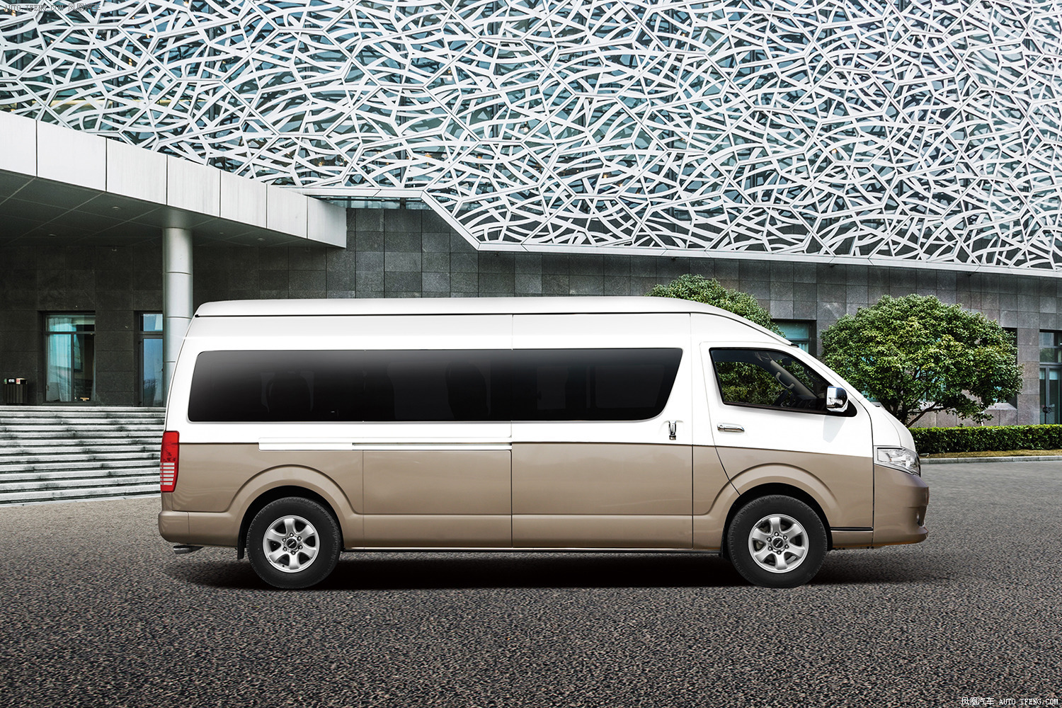 【海格h6c图片】_款 图片 海格_汽车图库_凤凰网汽车_2212842