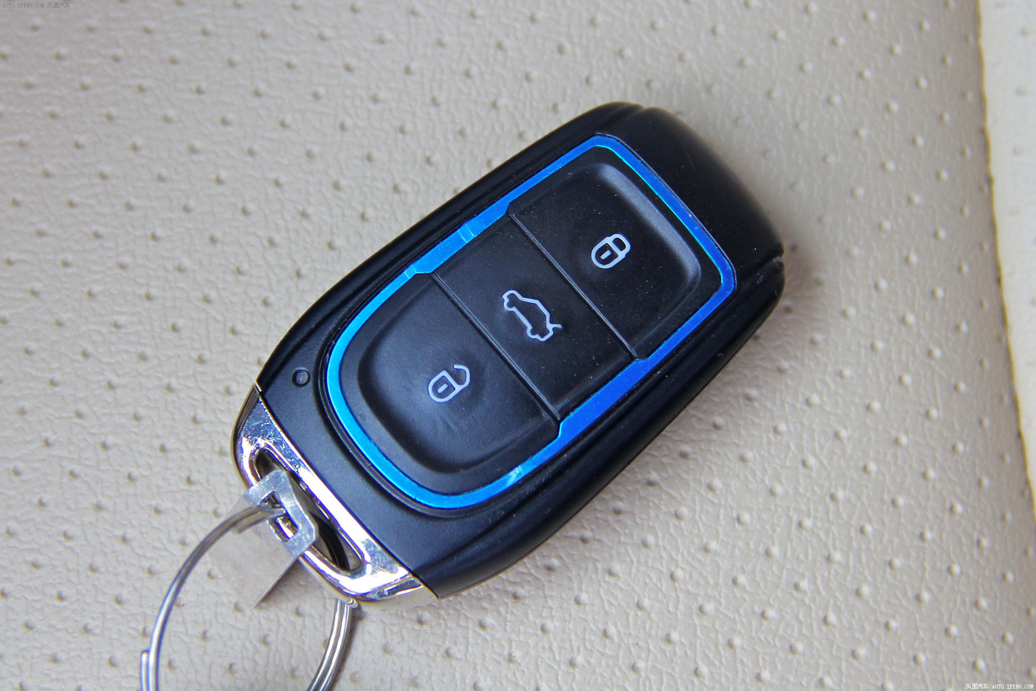 【v5菱致 图片】_2012款 1.