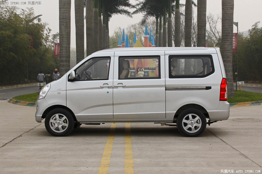 【五菱荣光外观】五菱荣光外观高清图 - 58同城