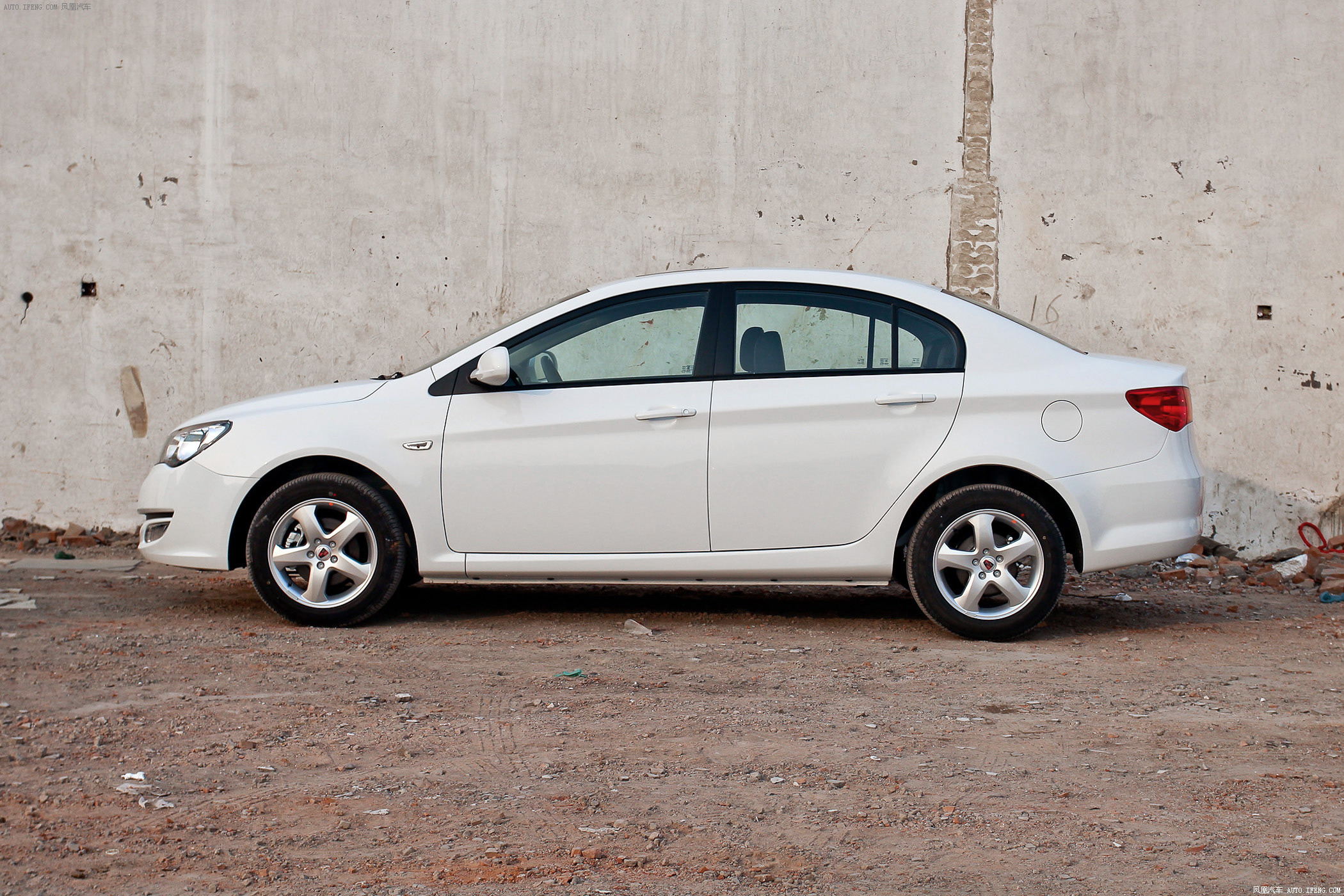 【荣威350图片】_2013款 350c 1.