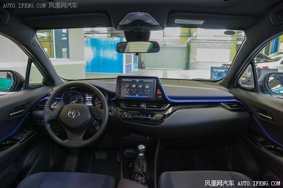 2018款 丰田CH-R 2.0L 领先天窗版