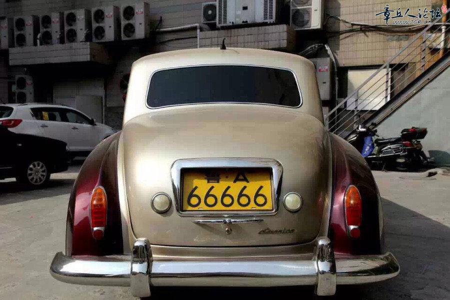 这辆车还没a6贵但车牌66666却让人感觉价值千万